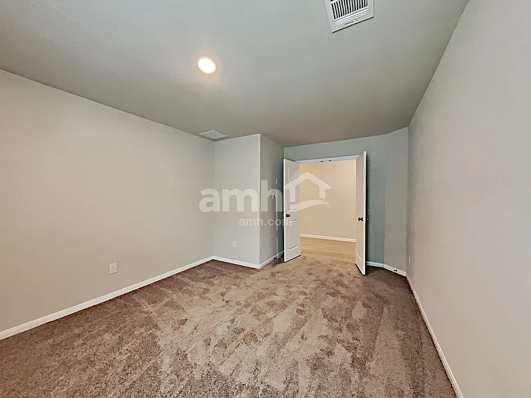 2709 Iberia Ct — Photo 18