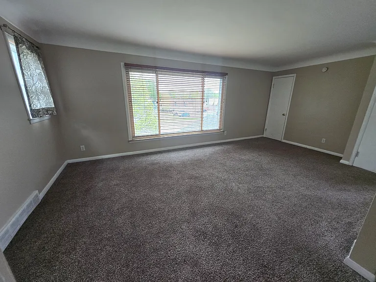 508 W Twelve Mile Rd #508 — Photo 7