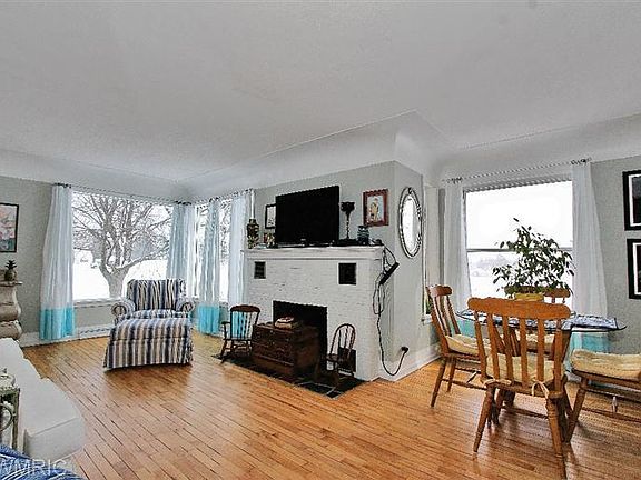 3rd image of 548 Colfax Ave