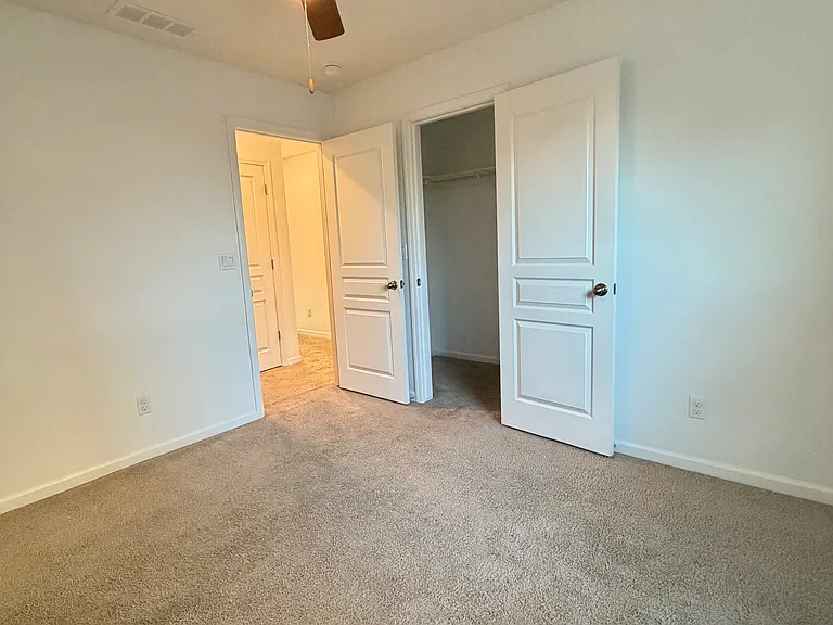 5581 W Pontiac Way — Photo 12