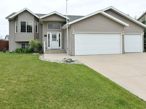 1159 39 1/2 Ave W, West Fargo, ND 58078
