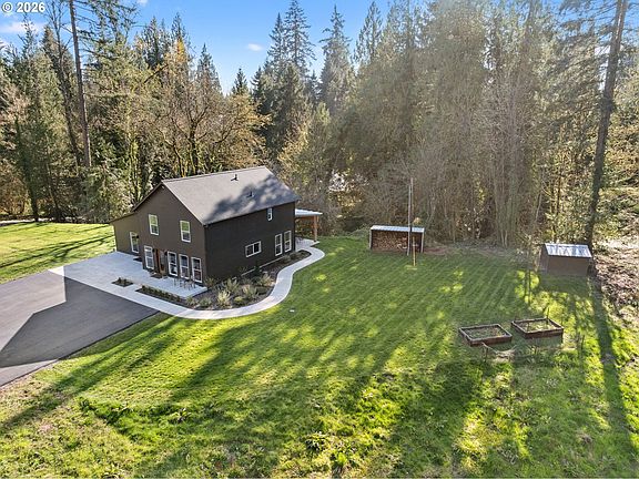 2nd image of 13136 NE Sumac Ct