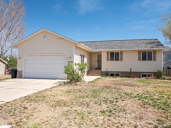 2nd image of 4696 N Santa Fe Trl