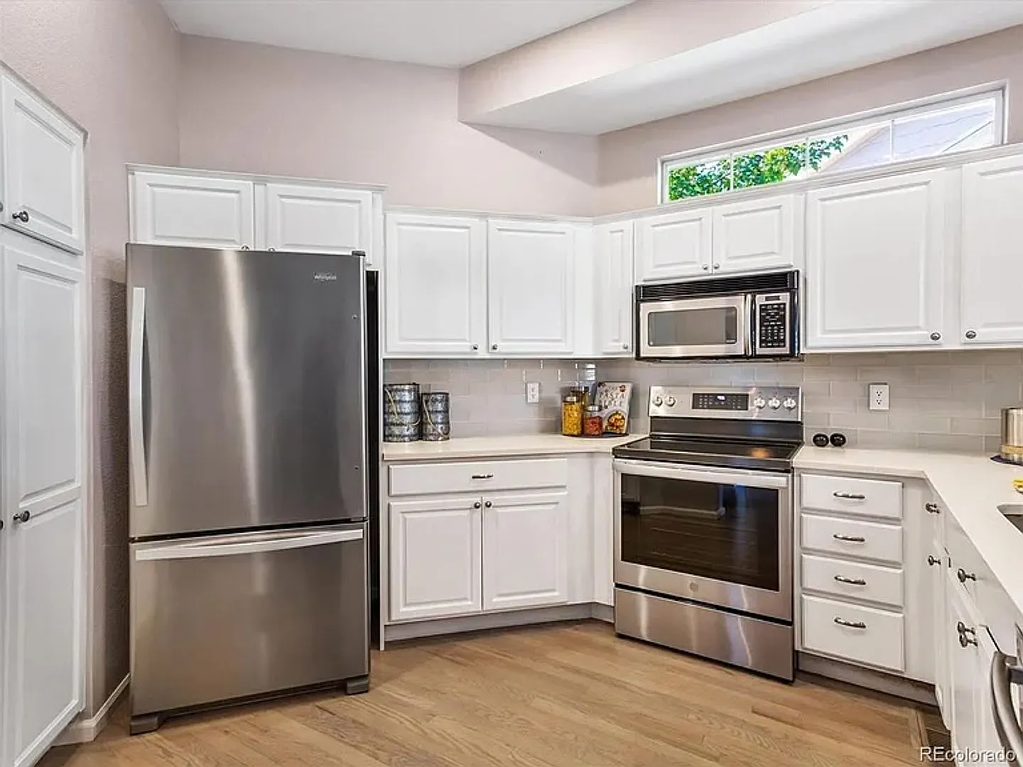 Beautiful Townhome in Ken Caryl Available December 10!! — Photo 4