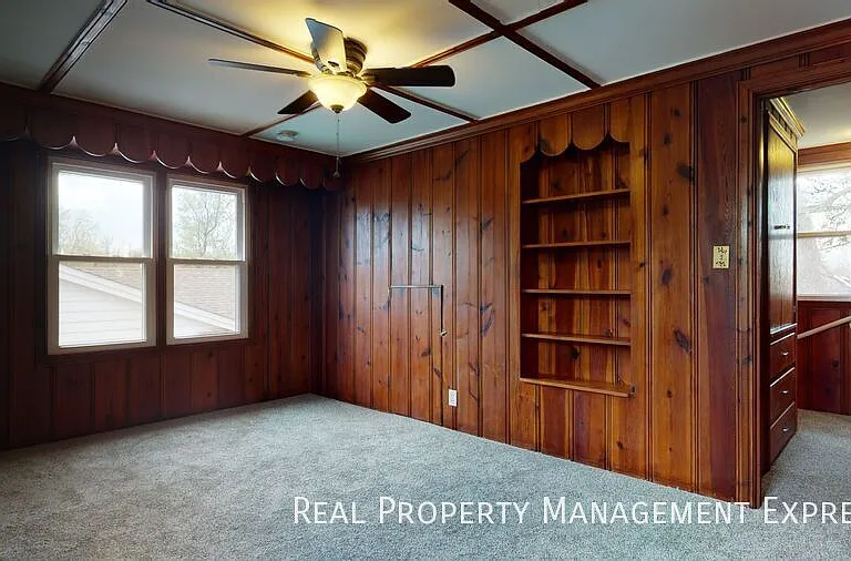 411 S Willow Ave — Photo 11