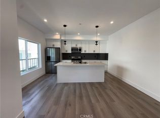 21721 Hart St, Canoga Park, CA 91303