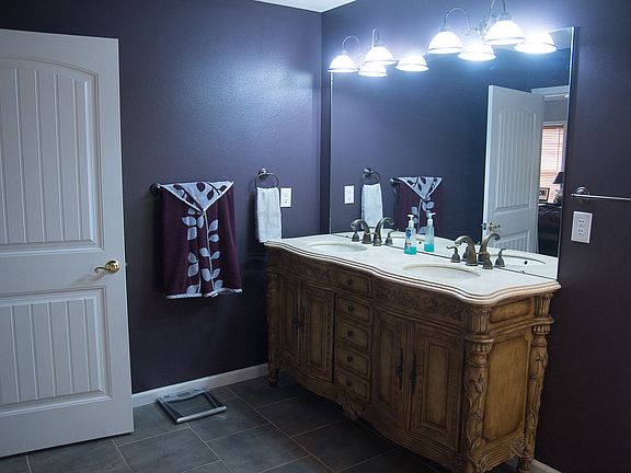 3rd image of 115 Black Willow Ln
