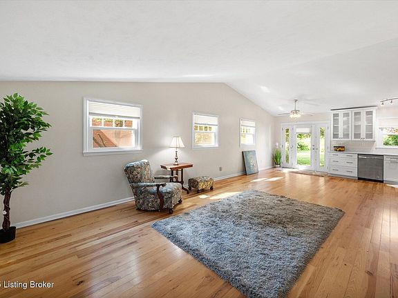 4th image of 2808 Englewood Ave
