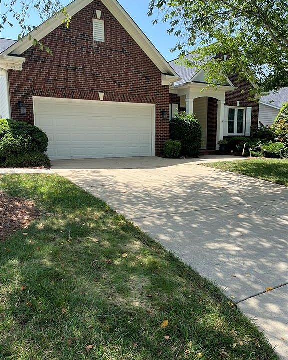 1st image of 2303 Old Towne Dr