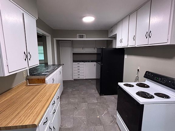 5th image of 4922 Given Ave