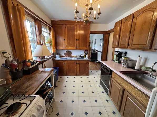 70 Turner St #2, Brighton, MA 02135