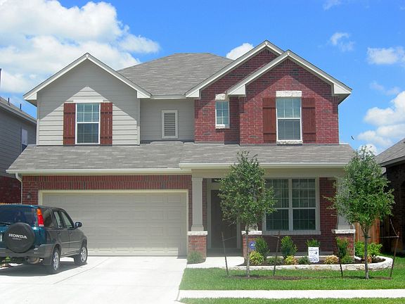15806 Neenah Oak Loop