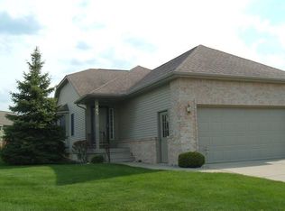 163 Creekwood Cir, Linden, MI