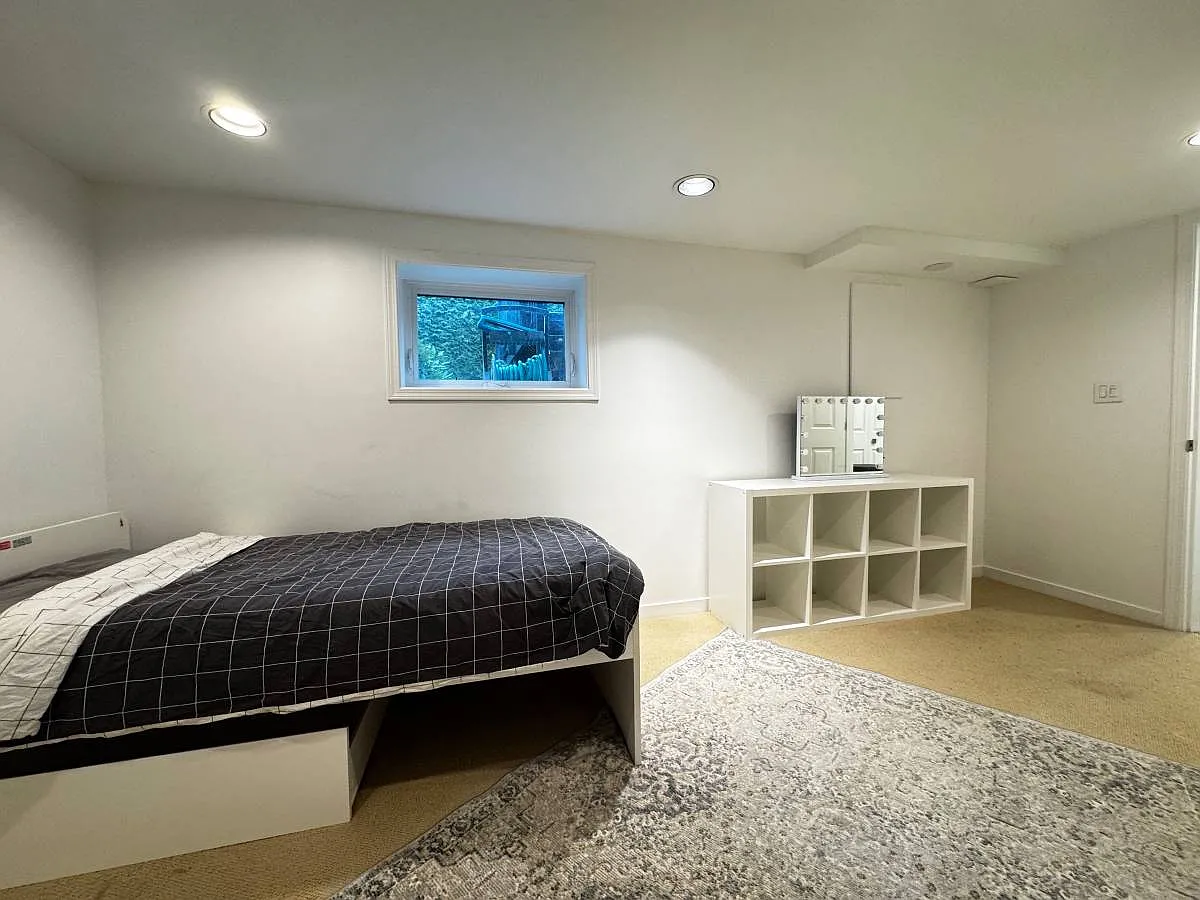 2 bed, 875 sqft, $2,690 — Photo 3