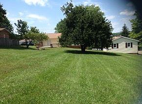 3rd image of 707 S Sherbrooke Cir