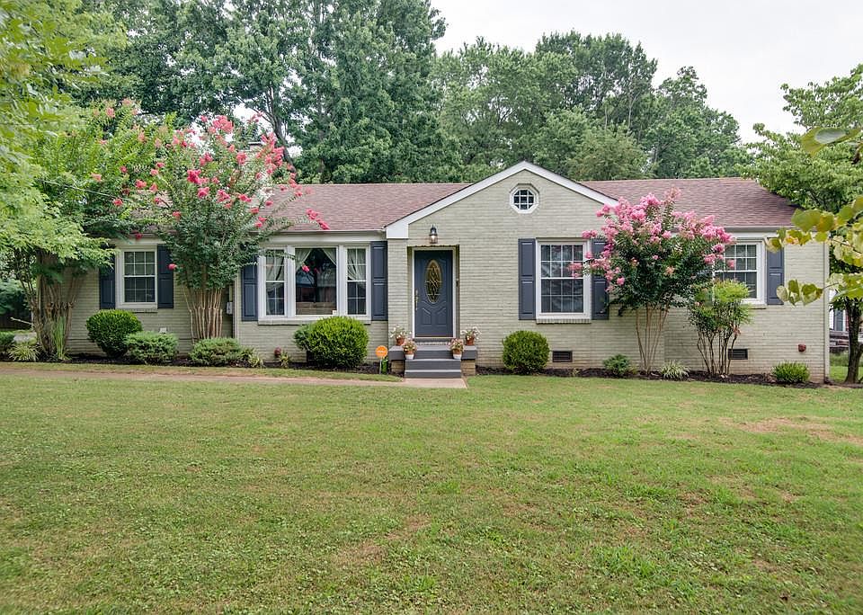 1st image of 2406 Springview Dr