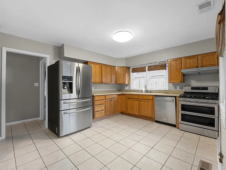 232 Highland Rd — Photo 14