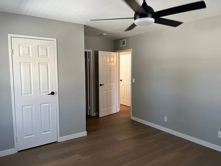 Corona Pointe Resort — Photo 174