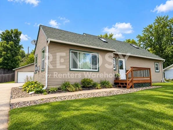 2907 Knollwood Dr SE, Rochester, MN 55904