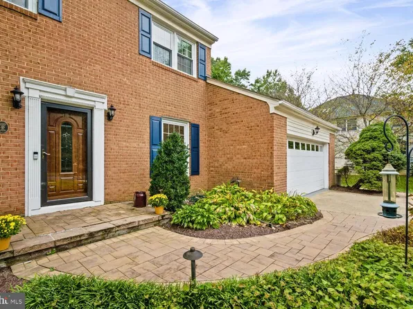 4217 Scotland Rd, Alexandria, VA 22309