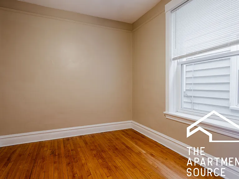 2614 N Springfield Ave #1 — Photo 6