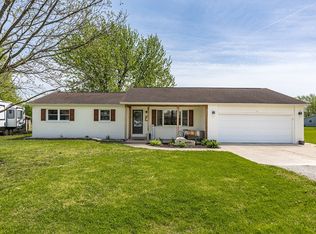 5 Carella Dr, Altamont, IL 62411