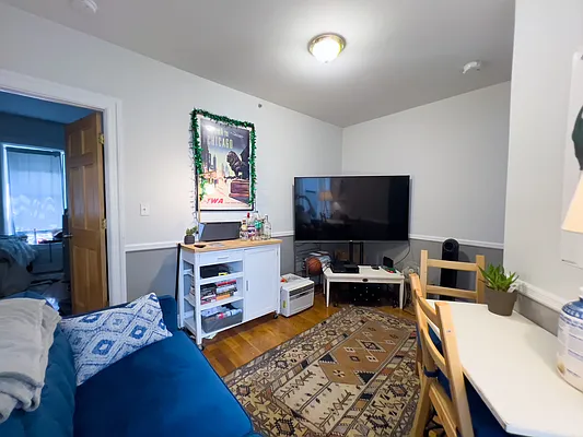 Rented by Denise Rosenblum, LREB | media 3