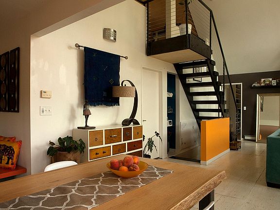5th image of 121 Kara Ln