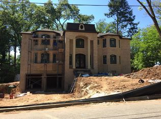 837 Koman Dr, Paramus, NJ 07652