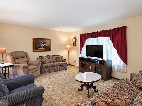 5th image of 79 Virginville Rd