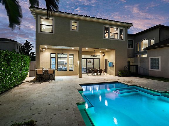 5th image of 9042 Moriset Court