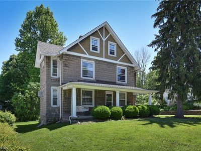 57 S Main St, Chagrin Falls, OH, 44022