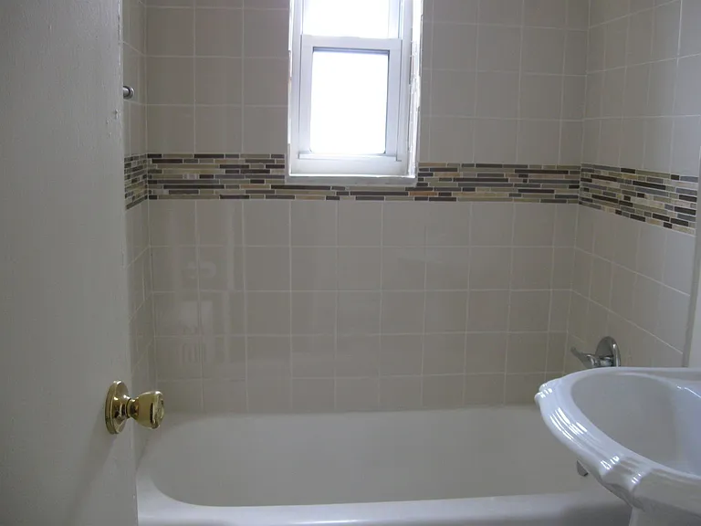 640 Southcrest Dr — Photo 7