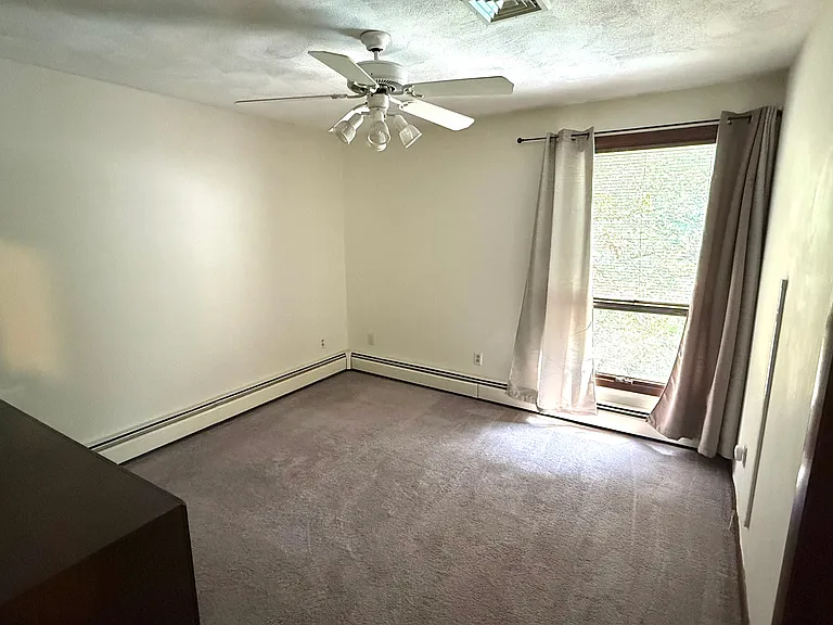 Bedroom 2 - 11' x 11'