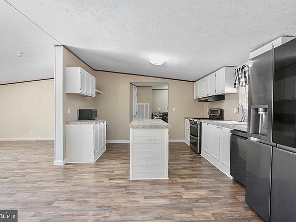 5th image of 10000 Hummingbird Ln