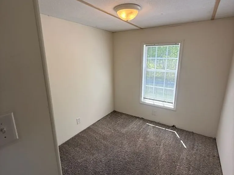 3568 Old Cedar Falls Rd — Photo 4