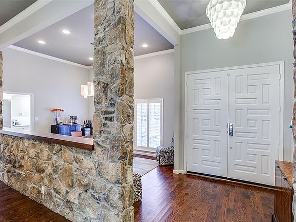 5th image of 9138 Loma Vista Dr