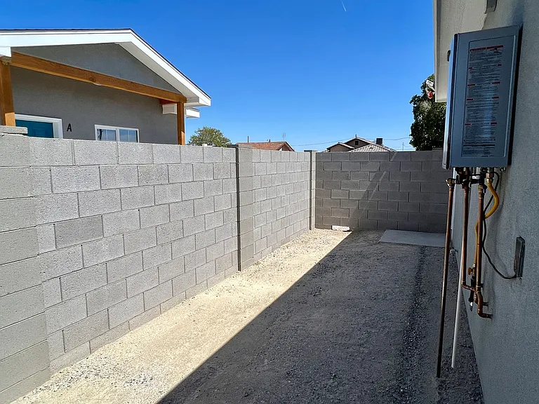 578 S 1st Ave — Photo 23
