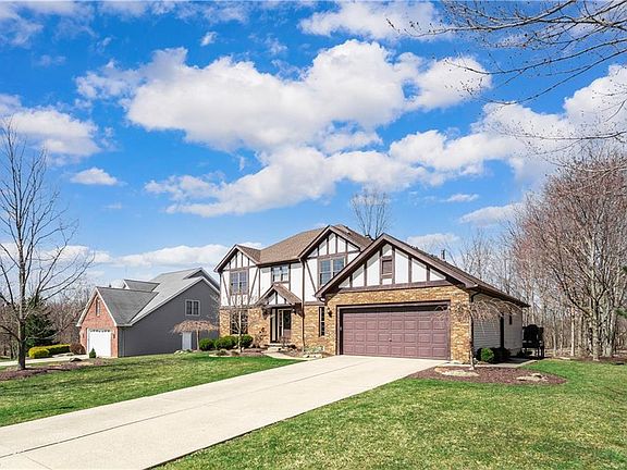 2nd image of 10020 Brookside Cir