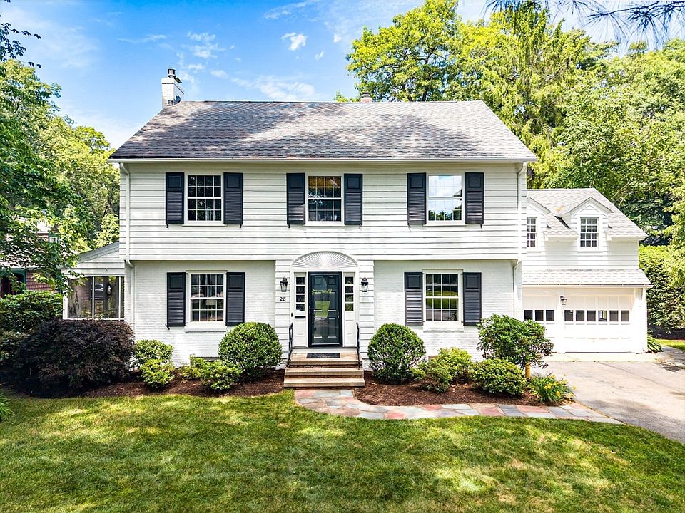1st image of 28 Brittany Rd