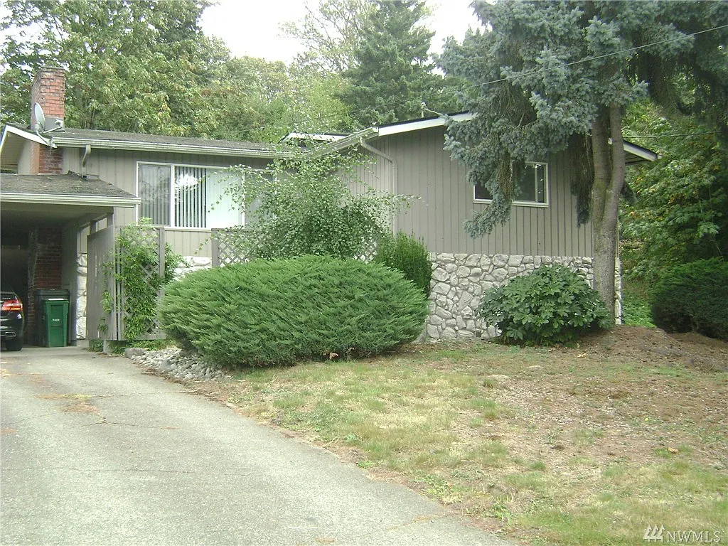12936 64th Ave S photo 1