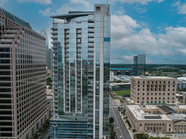 333 W Trade St Unit 1104, Charlotte, NC 28202