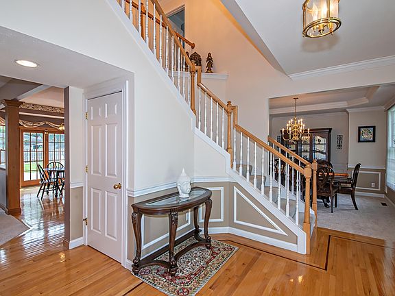4th image of 2150 Alpine Ct