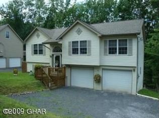 306 Buck Saw Dr, Drums, PA 18222