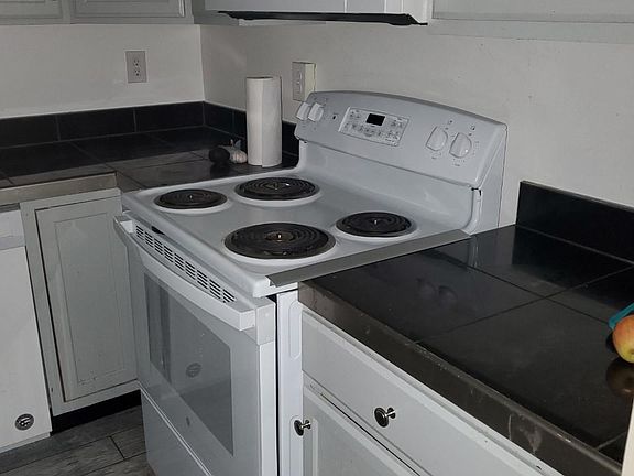 3rd image of 418 Bethlehem Ct