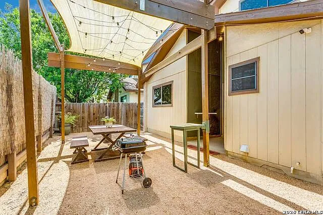 6857 Betty Levy — Photo 17