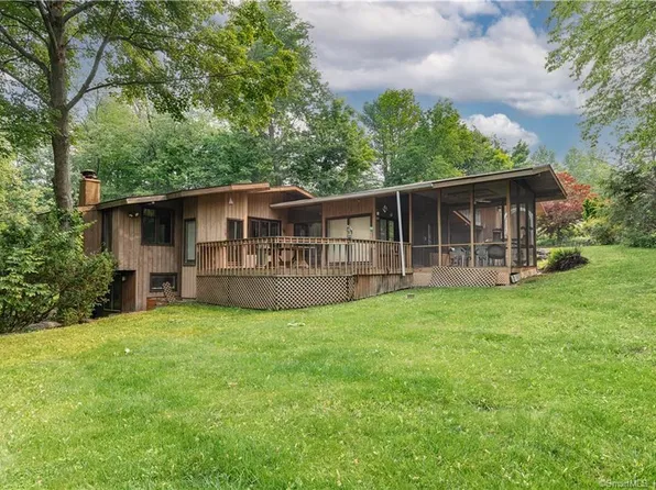 54 Rickie Drive, New Hartford, CT 06057