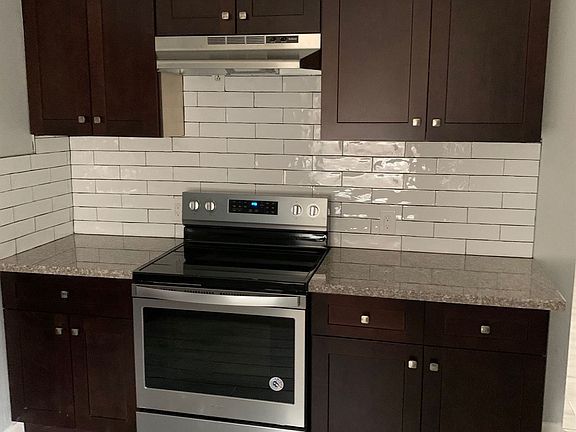2nd image of 11202 W Connecticut Ave