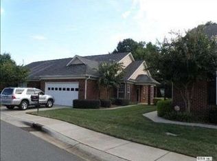 13411 Mint Lake Dr, Matthews, NC 28105