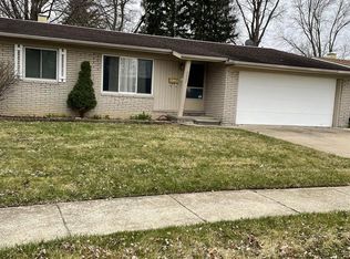 8652 Pine Ct, Ypsilanti, MI 48198